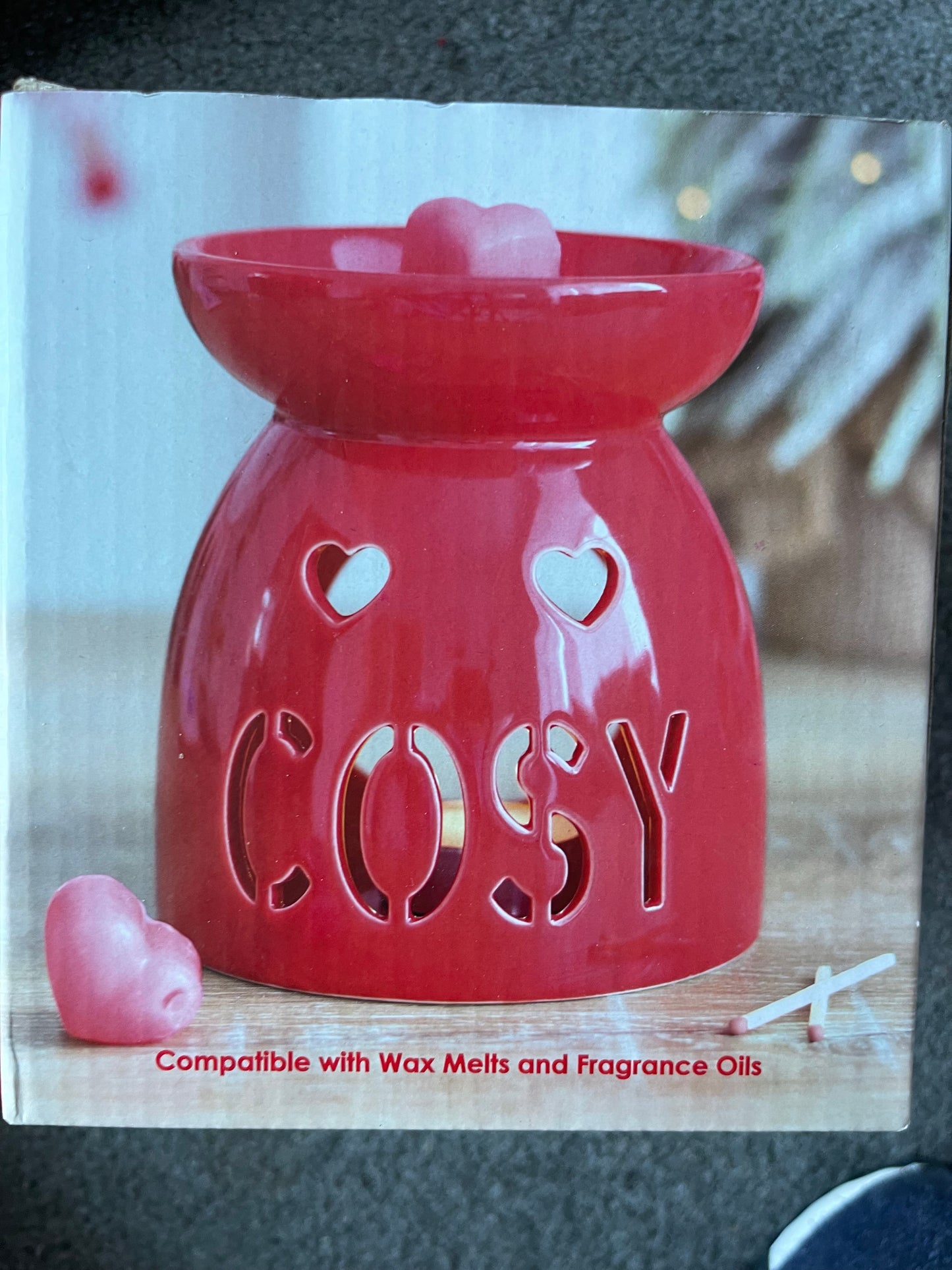 Cutout wax melt/oil burners